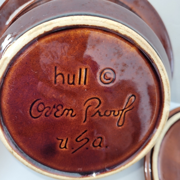 Vintage Hull Pottery Bean Pot - Picture 7 of 9